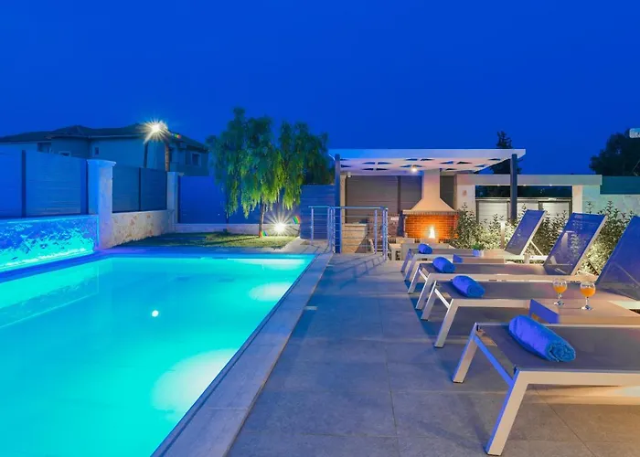 Lea - Brand New Modern Villa! * Gaitani