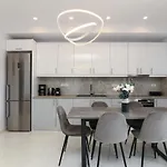 Lea - Brand New Modern Villa! Villa *
