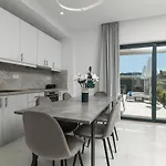 Lea - Brand New Modern Villa! Villa