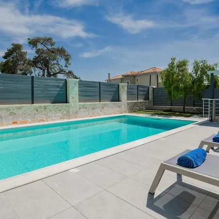 Lea - Brand New Modern Villa!