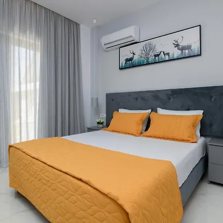 Villa Lea - Brand New Modern Villa! *