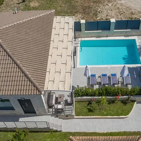 Villa Lea - Brand New Modern Villa!