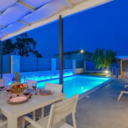Lea - Brand New Modern Villa! فيلة
